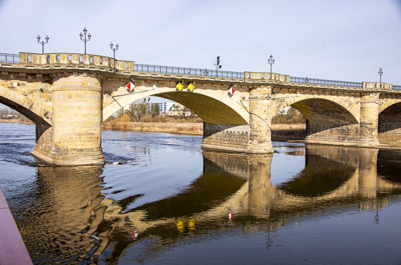 River Crossing just down river of Dresden