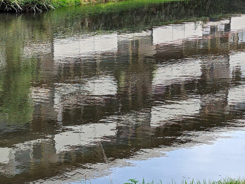 Abstract Reflection on an Inlet